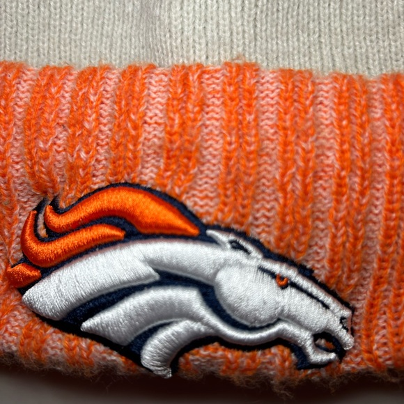 Broncos fleece lined hat - Picture 7 of 9